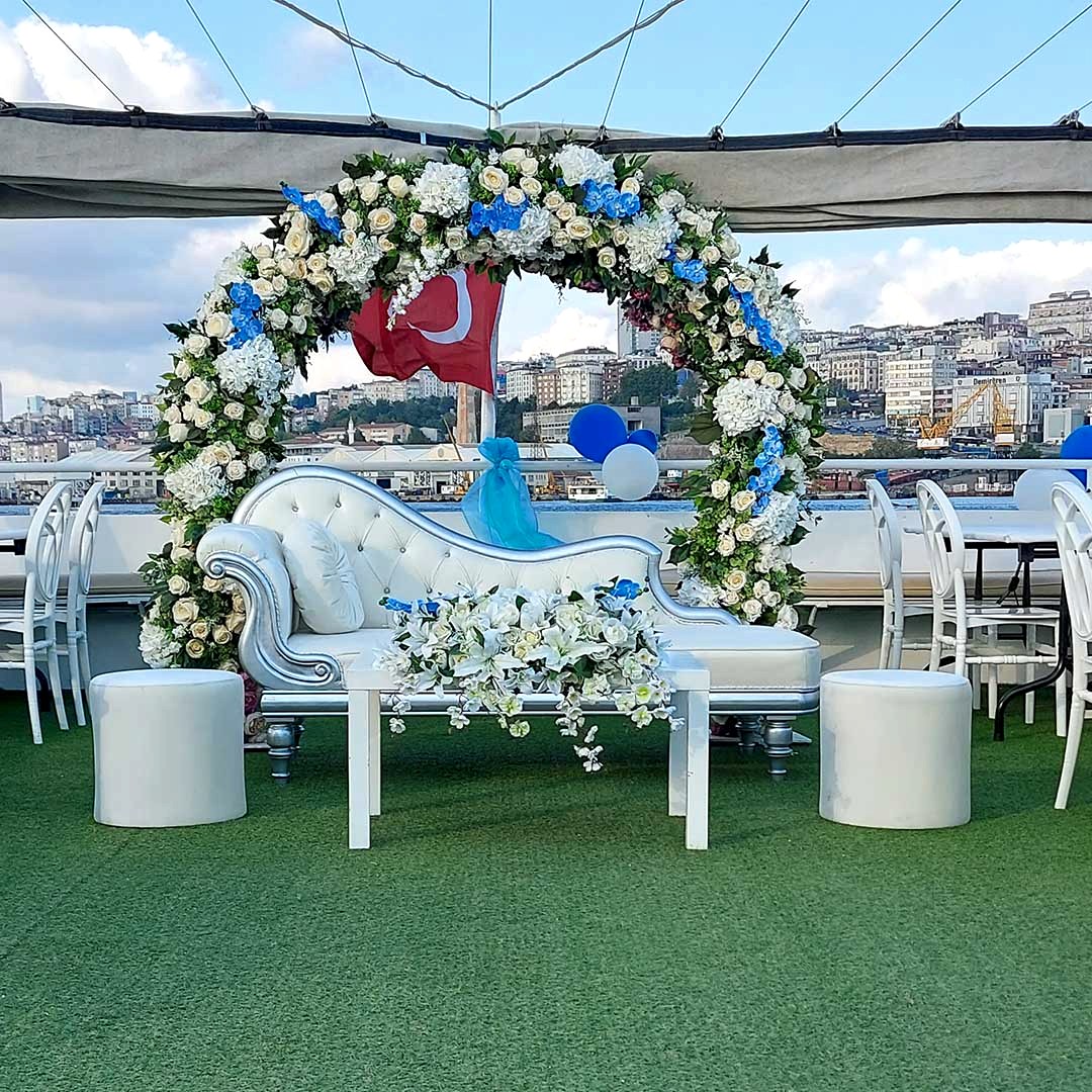 Teknede Kına Gecesi