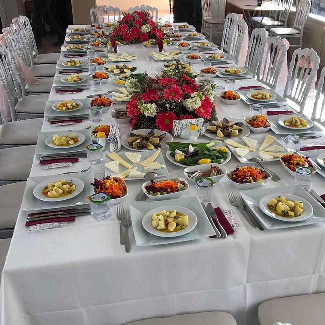 Teknede Şirket Toplantı Yemeği